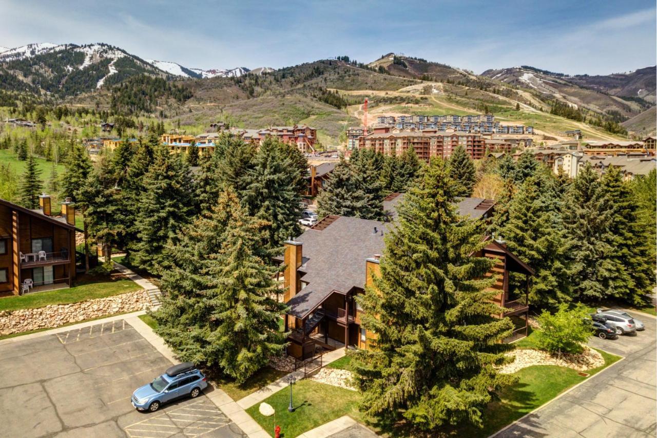 Villa Red Pine Park Stadt Exterior foto