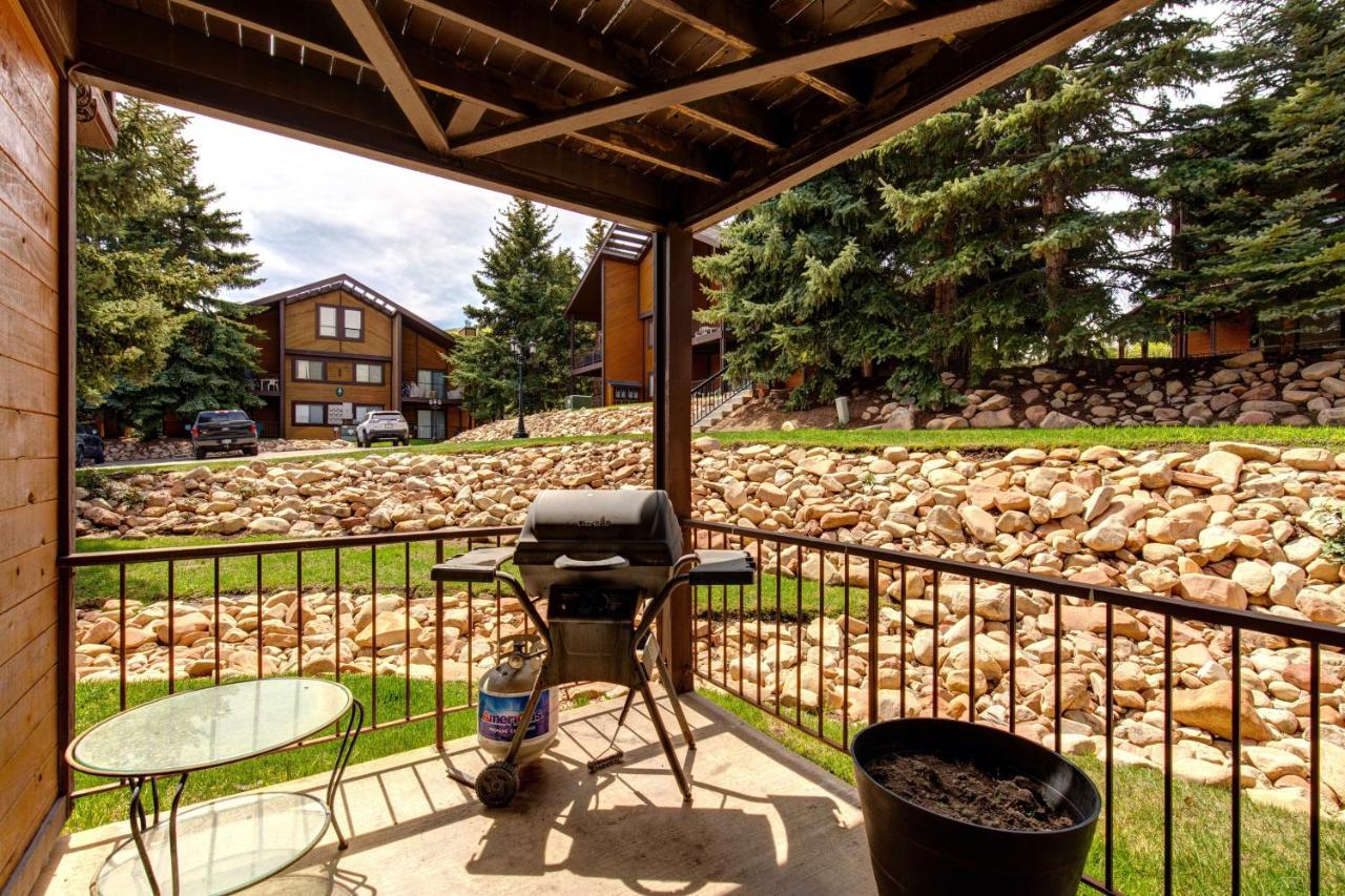 Villa Red Pine Park Stadt Exterior foto